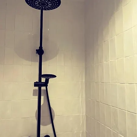 Couette-café Chateau De Cours *